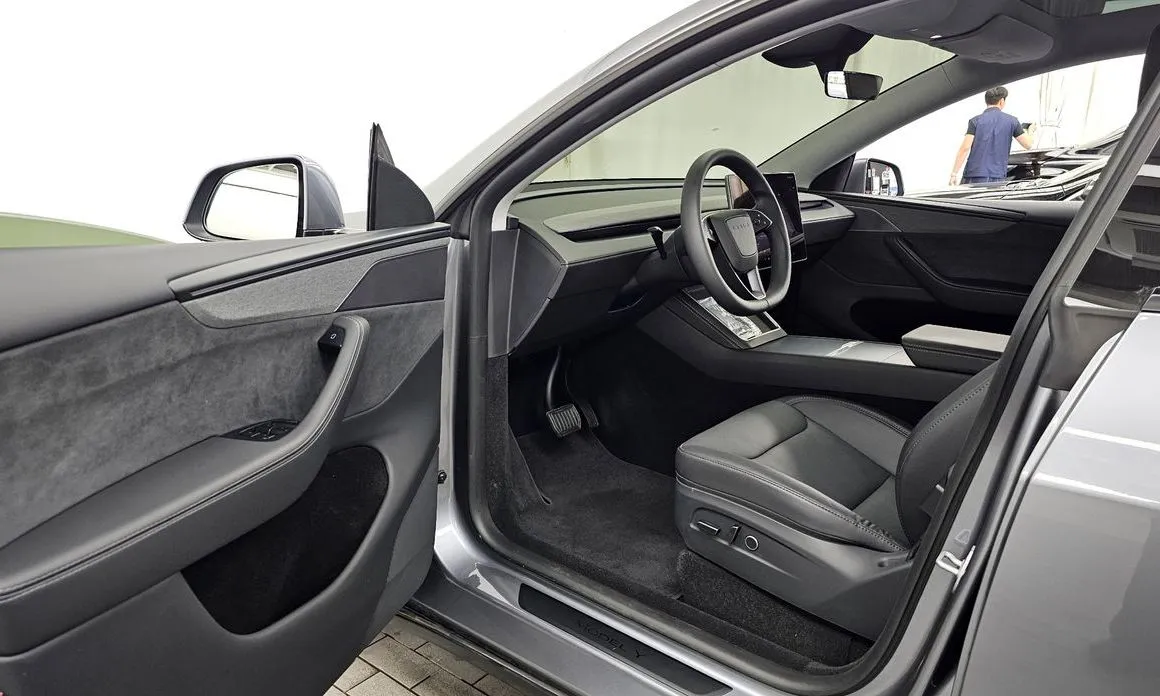 Tesla Model Y — фото 9