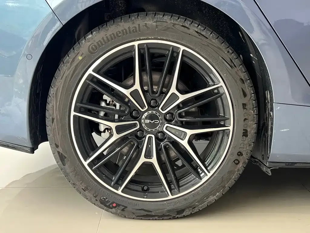 BYD Seal — фото 9