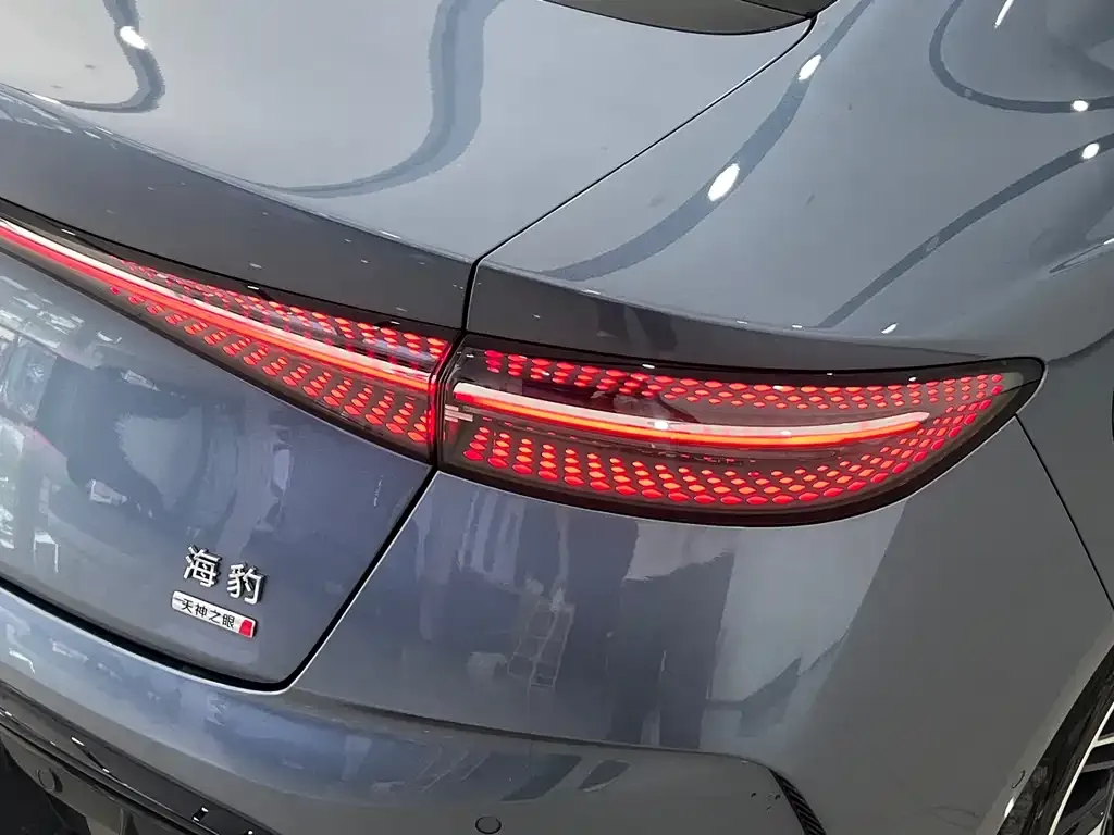 BYD Seal — фото 4