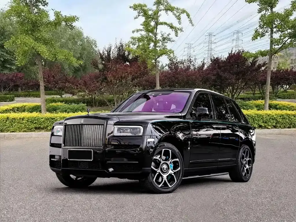 Rolls-Royce Cullinan — фото 1