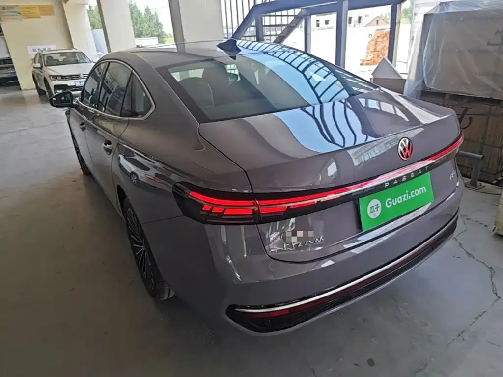 Volkswagen Passat — фото 10