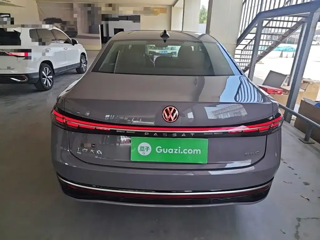 Volkswagen Passat — фото 4