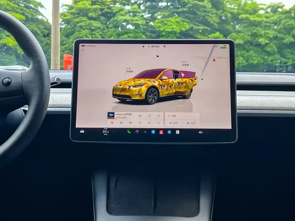 Tesla Model Y — фото 8