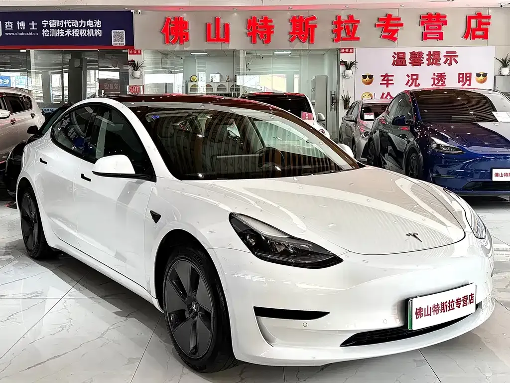 Tesla Model 3 — фото 8