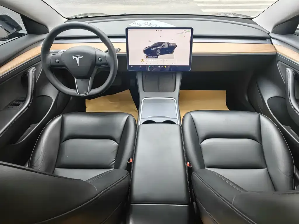 Tesla Model 3 — фото 5