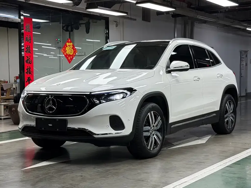 Mercedes-Benz EQA — фото 1