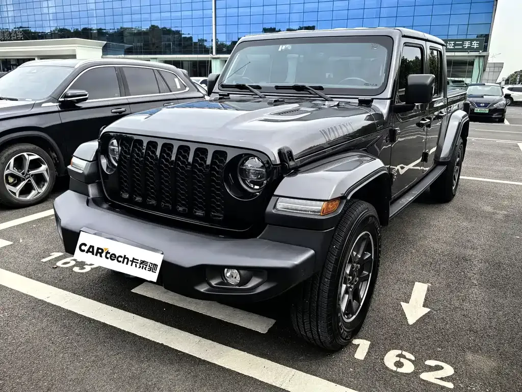 Jeep Gladiator 2023 из CN, фото 3