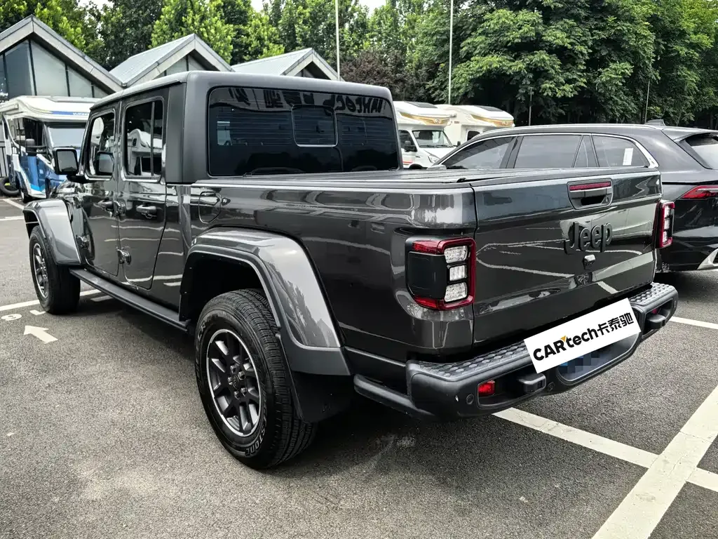 Jeep Gladiator 2023 из CN, фото 7