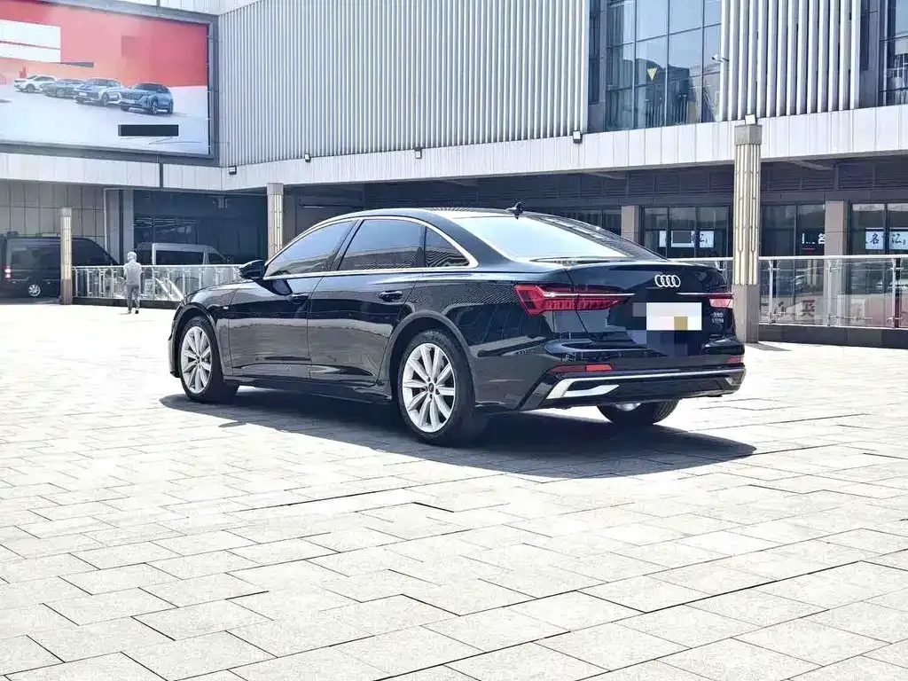 Audi A6L — фото 9