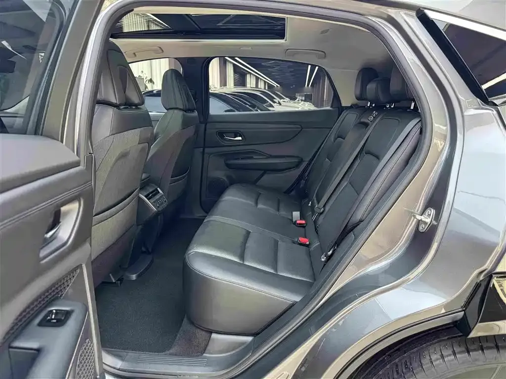 Nissan Ariya — фото 10