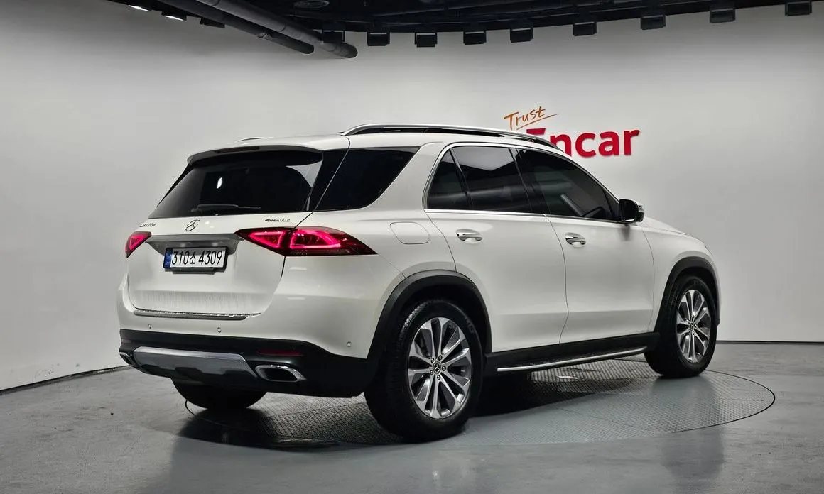 Mercedes-Benz GLE-Class — фото 7