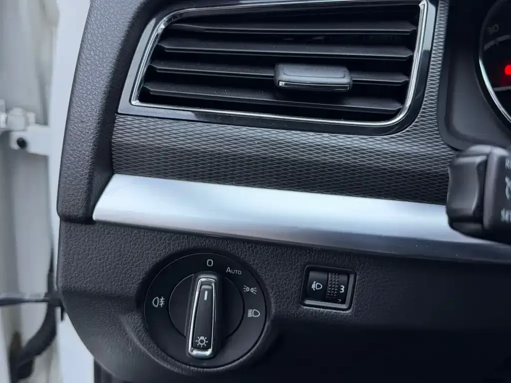 Skoda Kamiq — фото 6