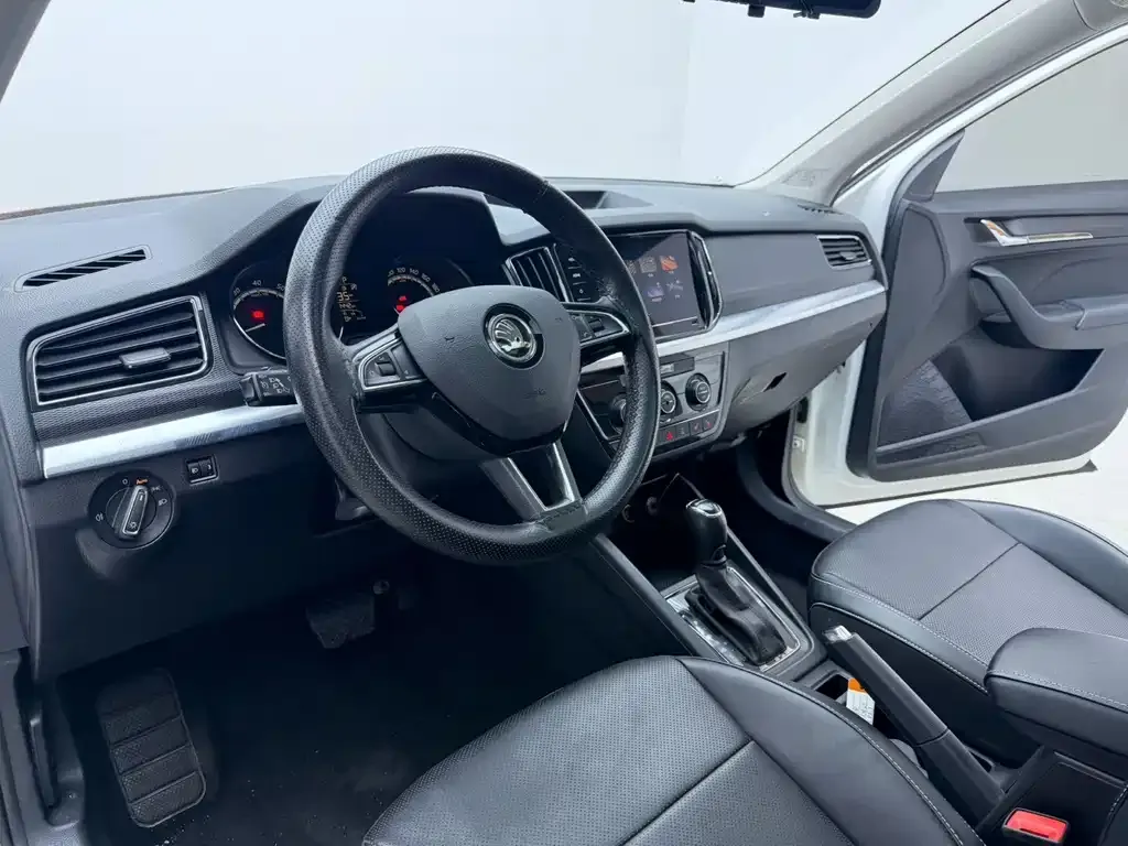 Skoda Kamiq — фото 10