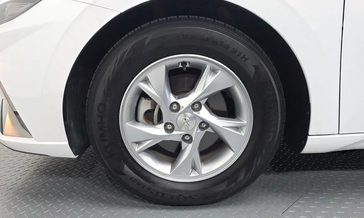Hyundai AVANTE 2021 из KR, фото 4