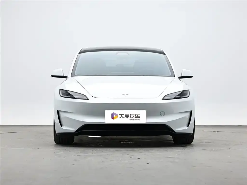Tesla Model 3 — фото 2