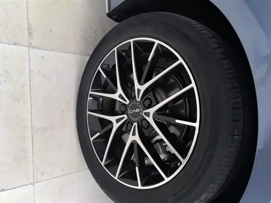 BYD Seal — фото 7