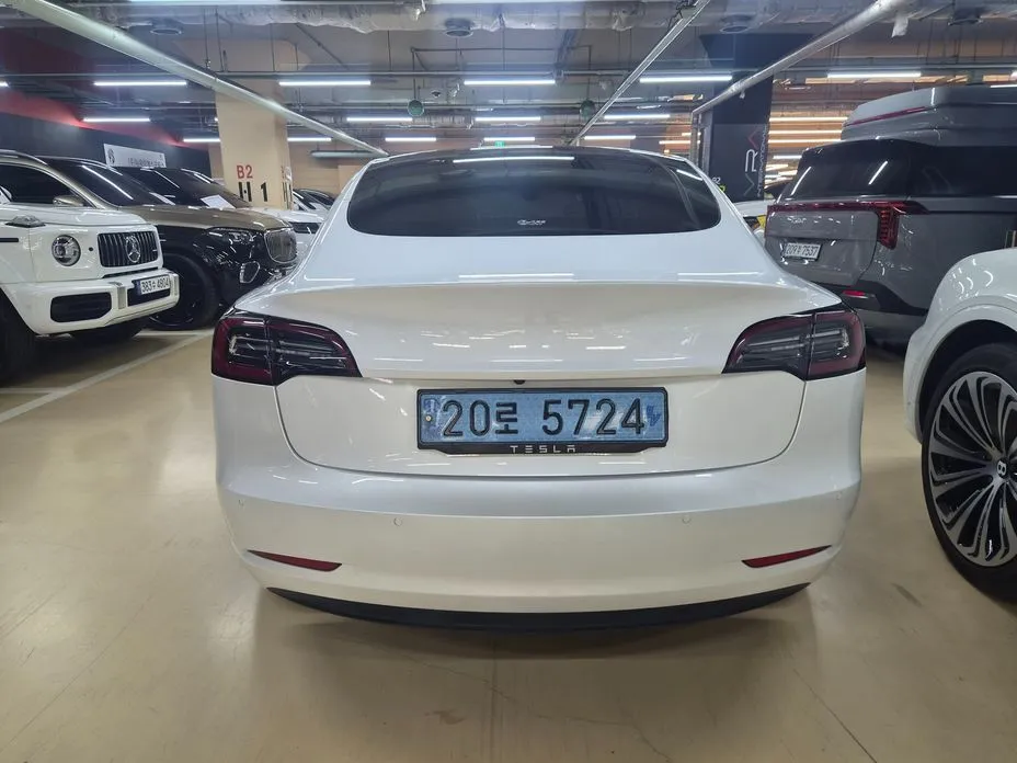 Tesla Model 3 2021 из KR, фото 10
