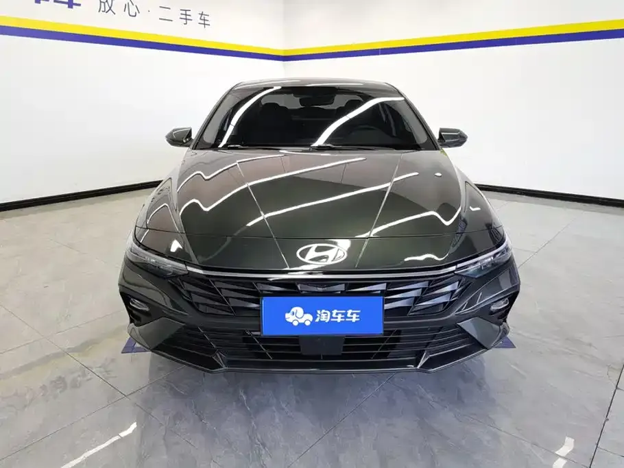 Hyundai Elantra — фото 4