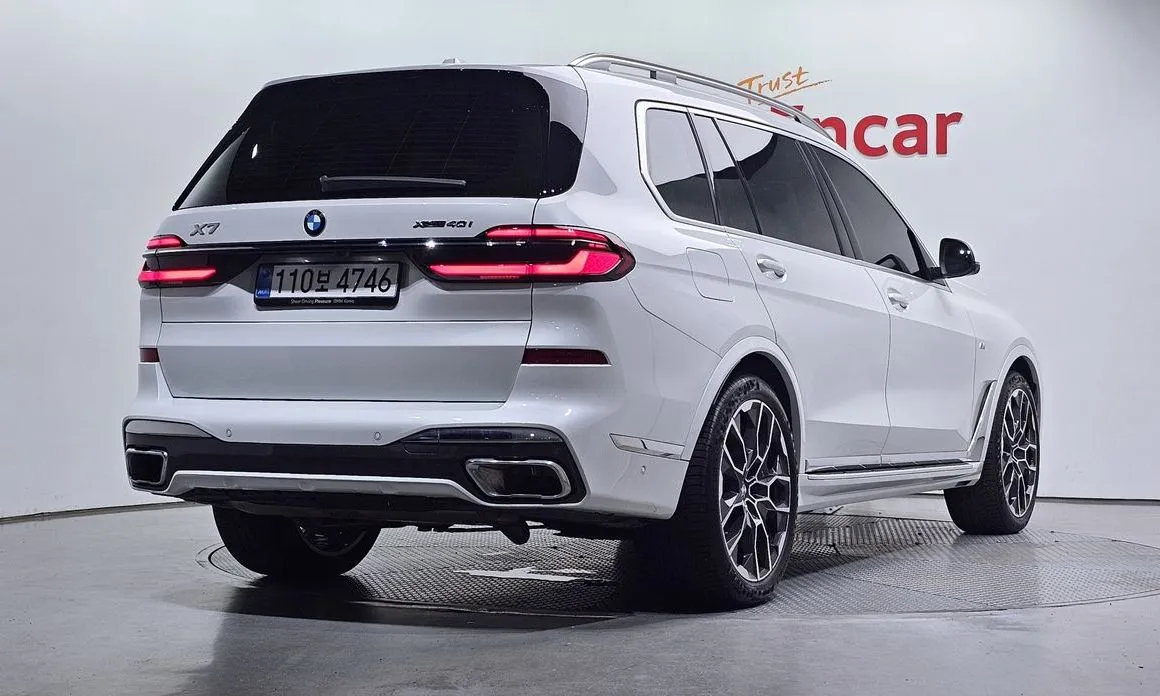 BMW X7 — фото 9