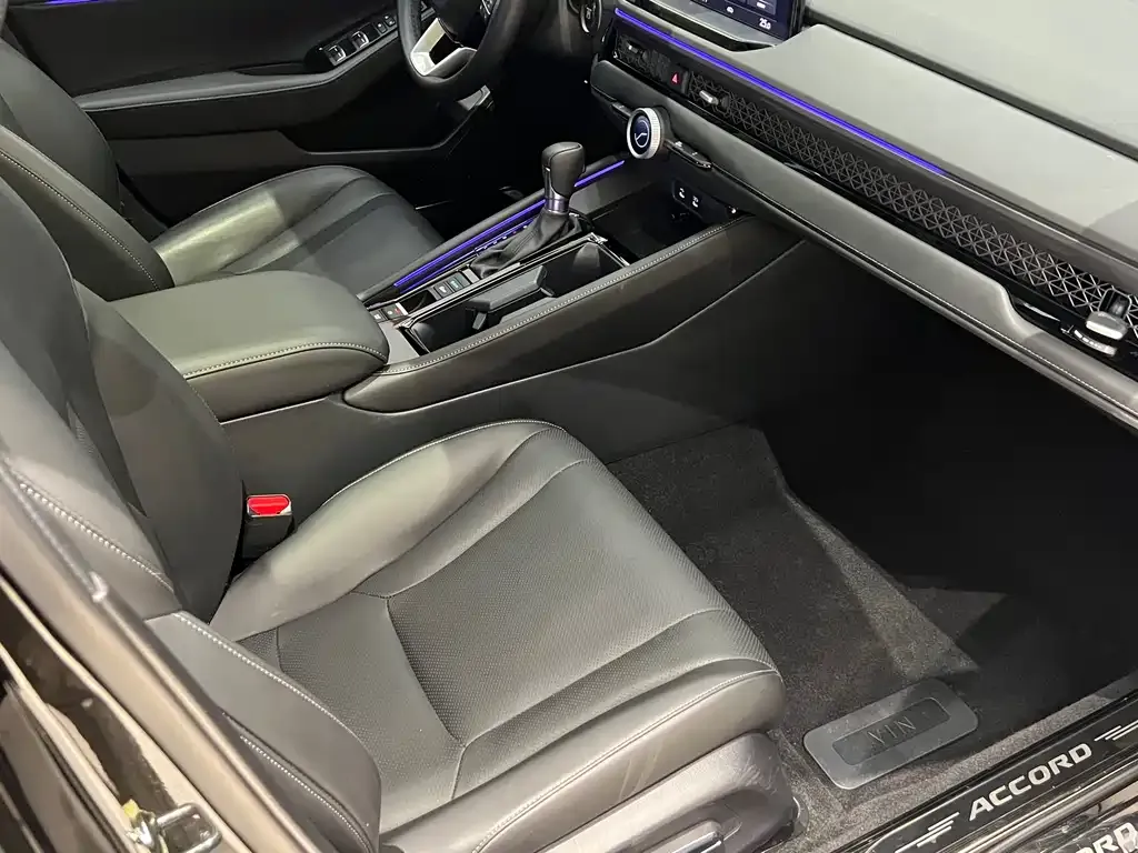 Honda Accord — фото 3