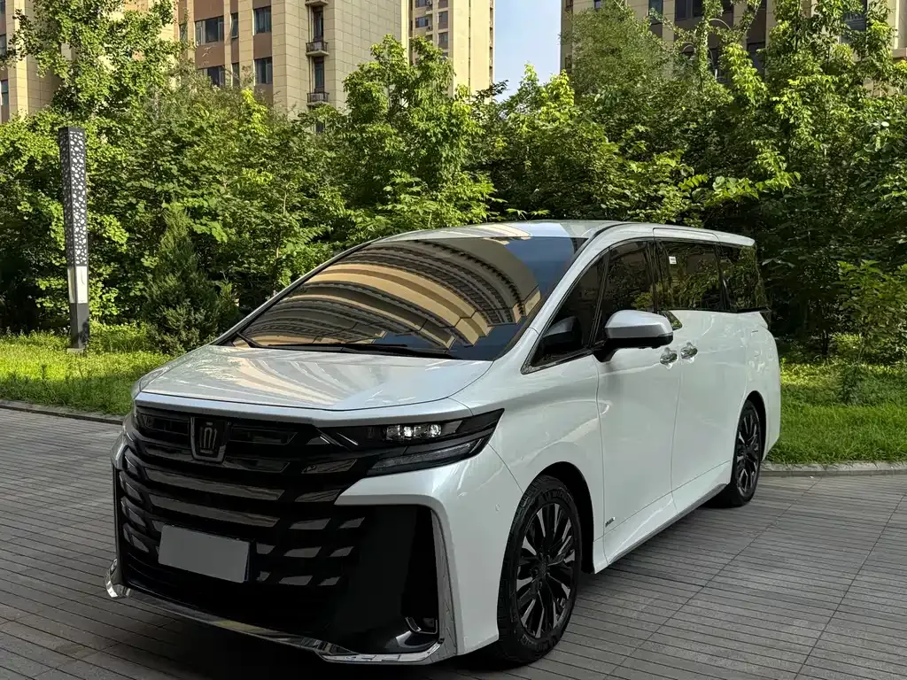 Toyota Vellfire — фото 9