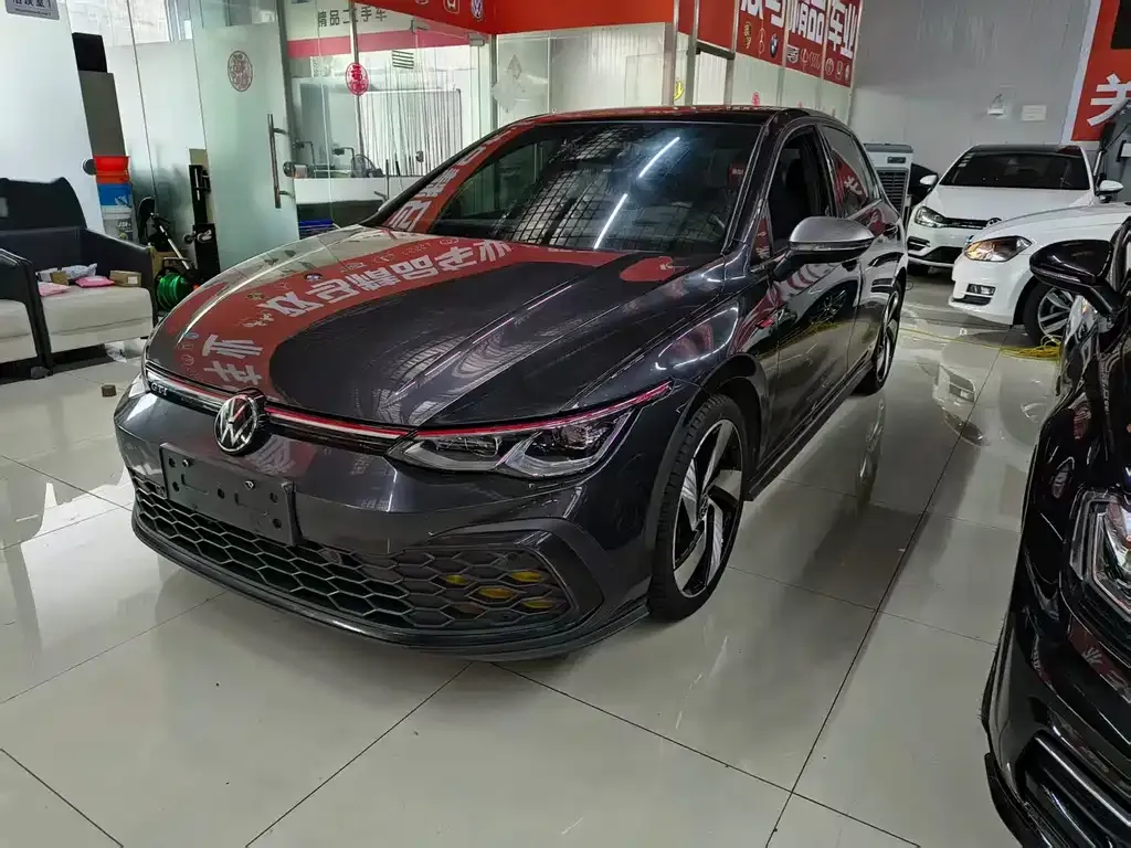 Volkswagen Golf GTI