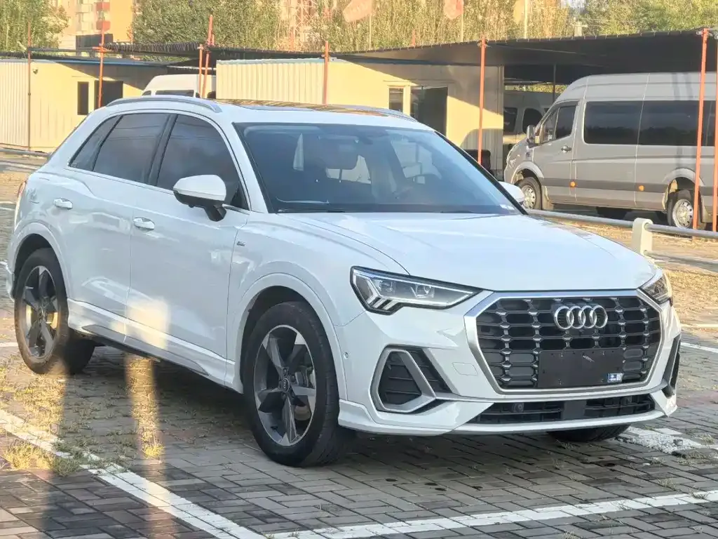 Audi Q3 — фото 7
