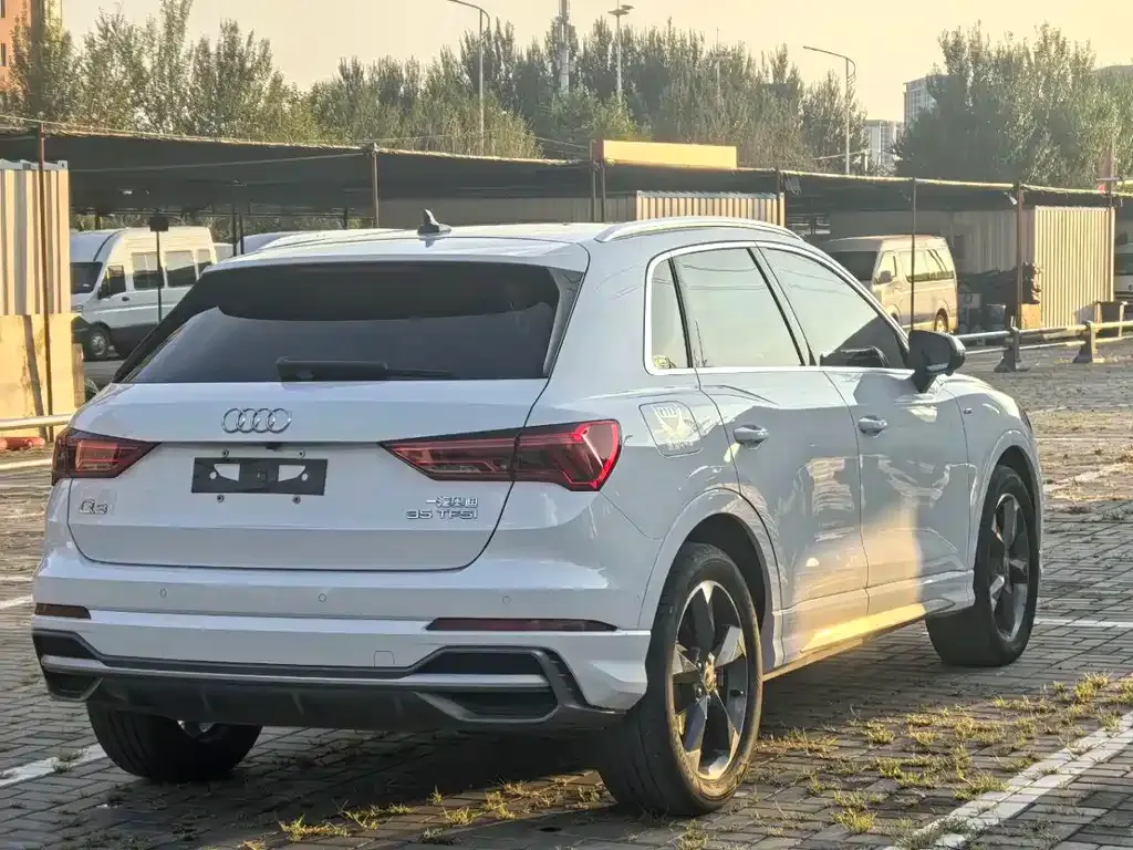 Audi Q3 — фото 4
