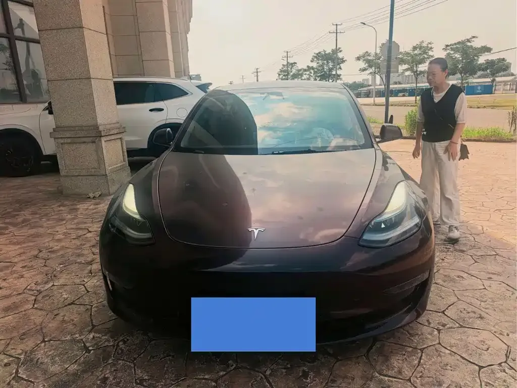 Tesla Model 3 — фото 4