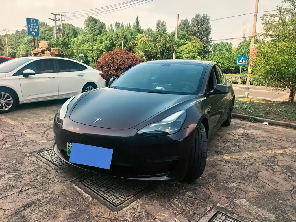 Tesla Model 3 — фото 8