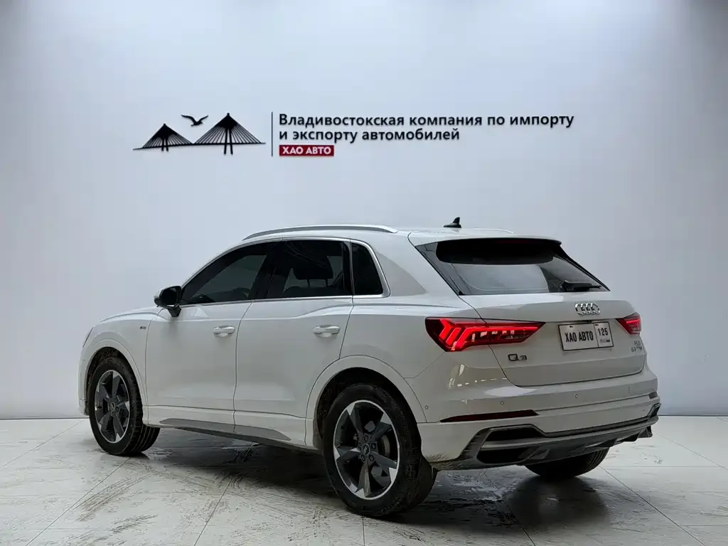 Audi Q3 — фото 8