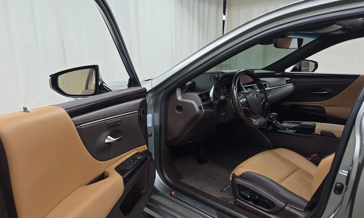 Lexus ES 2021 из KR, фото 8