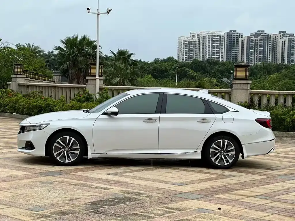 Honda Accord — фото 4