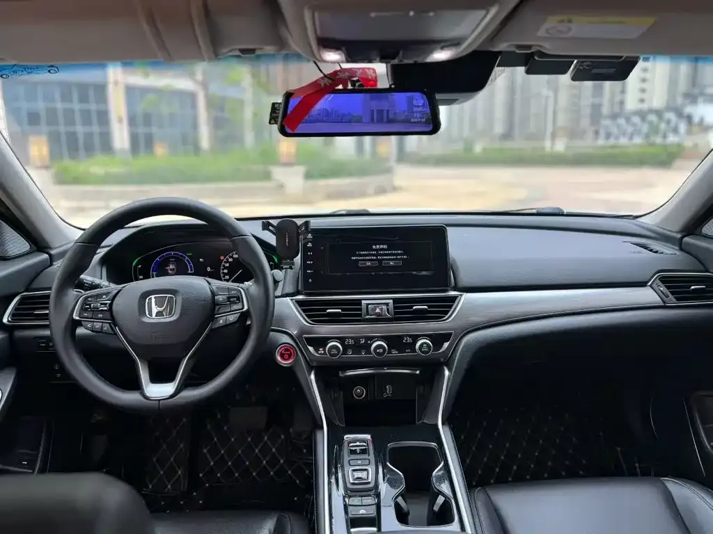 Honda Accord — фото 6