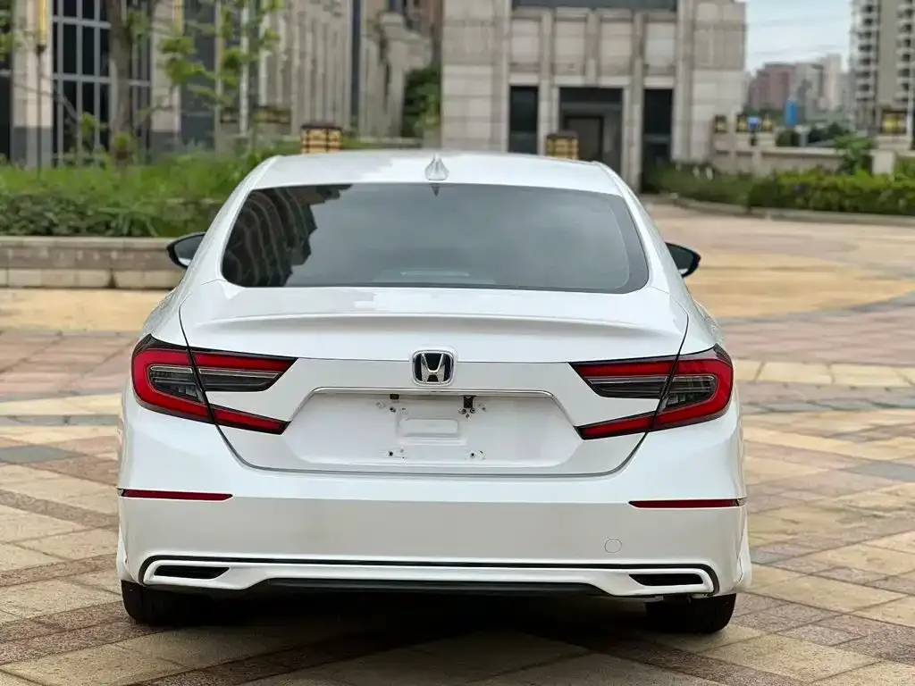 Honda Accord — фото 2