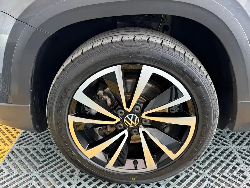 Volkswagen Tharu — фото 4