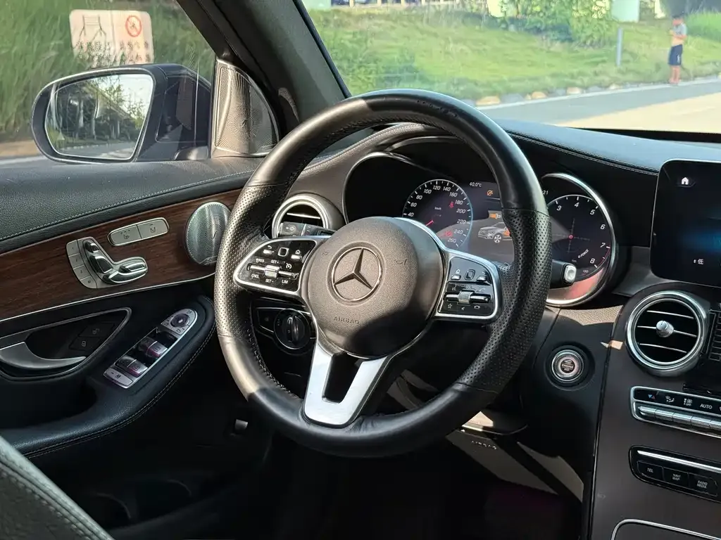Mercedes-Benz GLC — фото 2