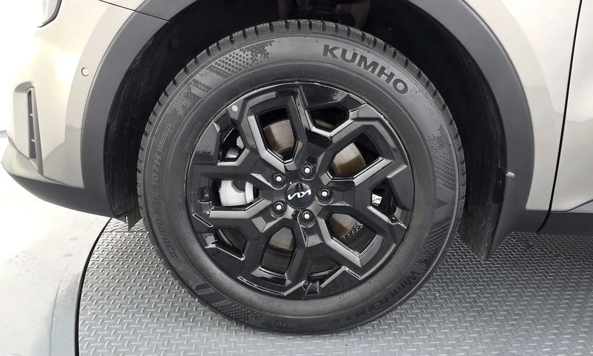 Kia Sorento — фото 8