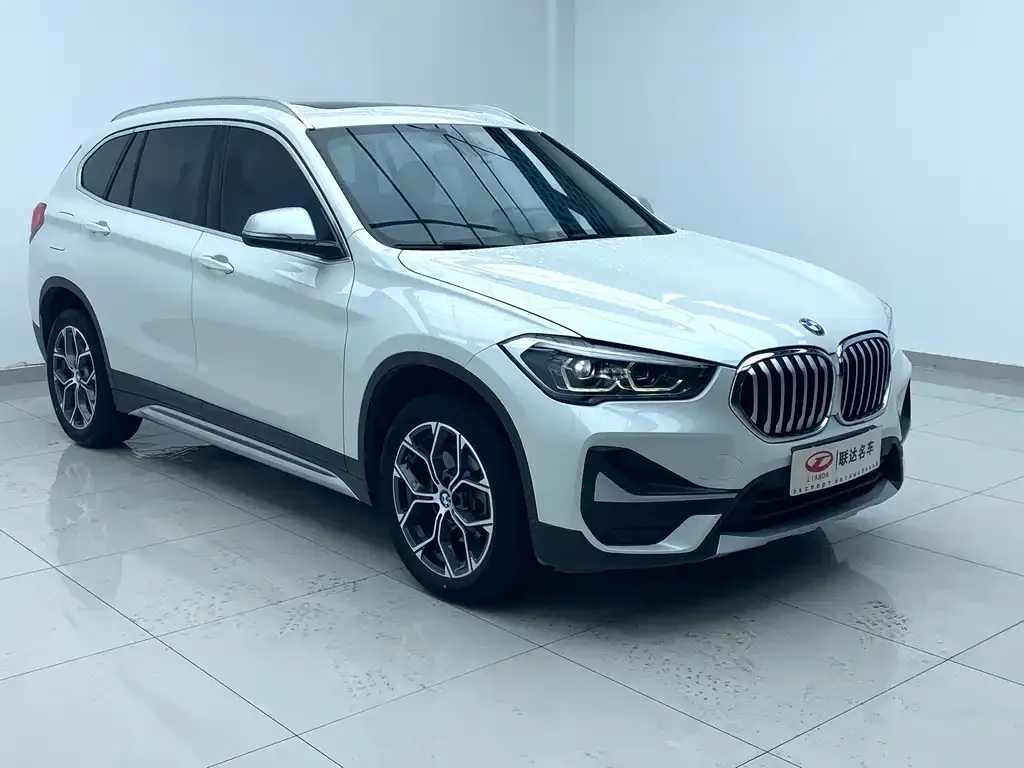 BMW X1 — фото 10