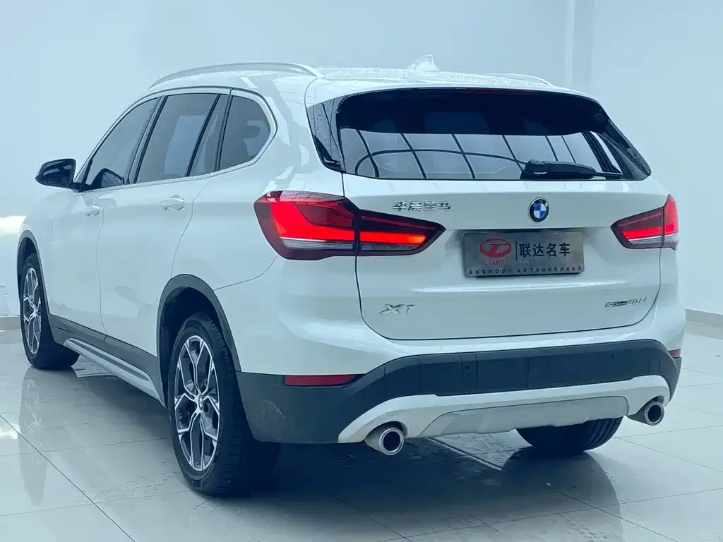 BMW X1 — фото 8