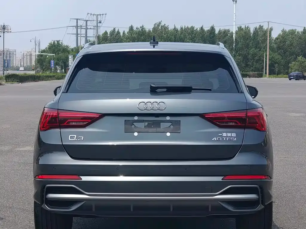 Audi Q3 — фото 10