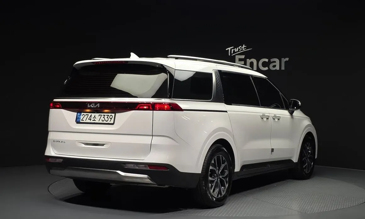 Kia Carnival — фото 4