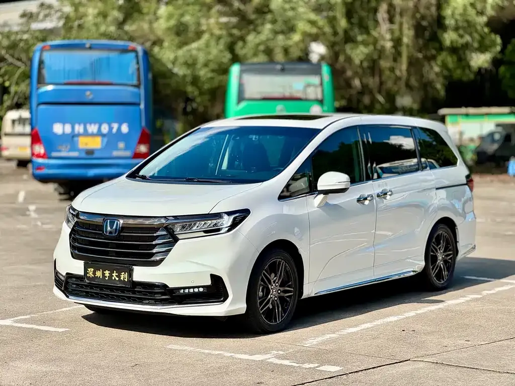 Honda Odyssey — фото 1