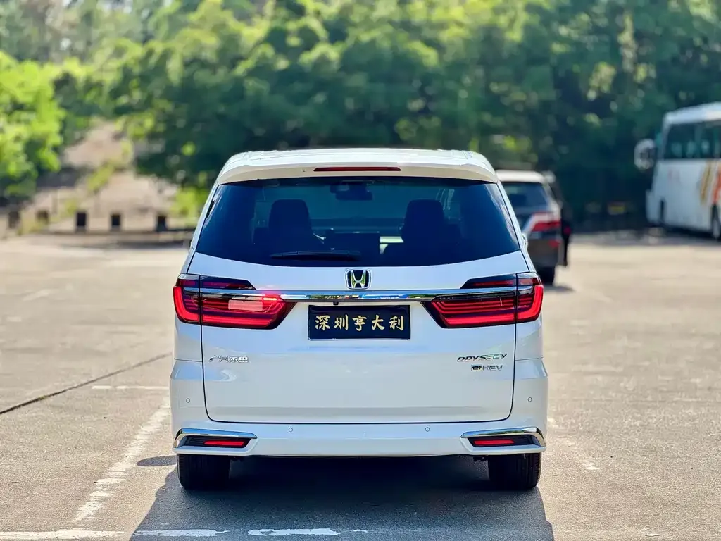 Honda Odyssey — фото 6
