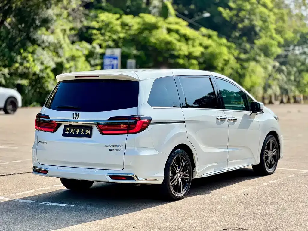 Honda Odyssey — фото 2