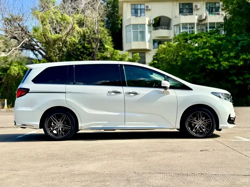Honda Odyssey — фото 3