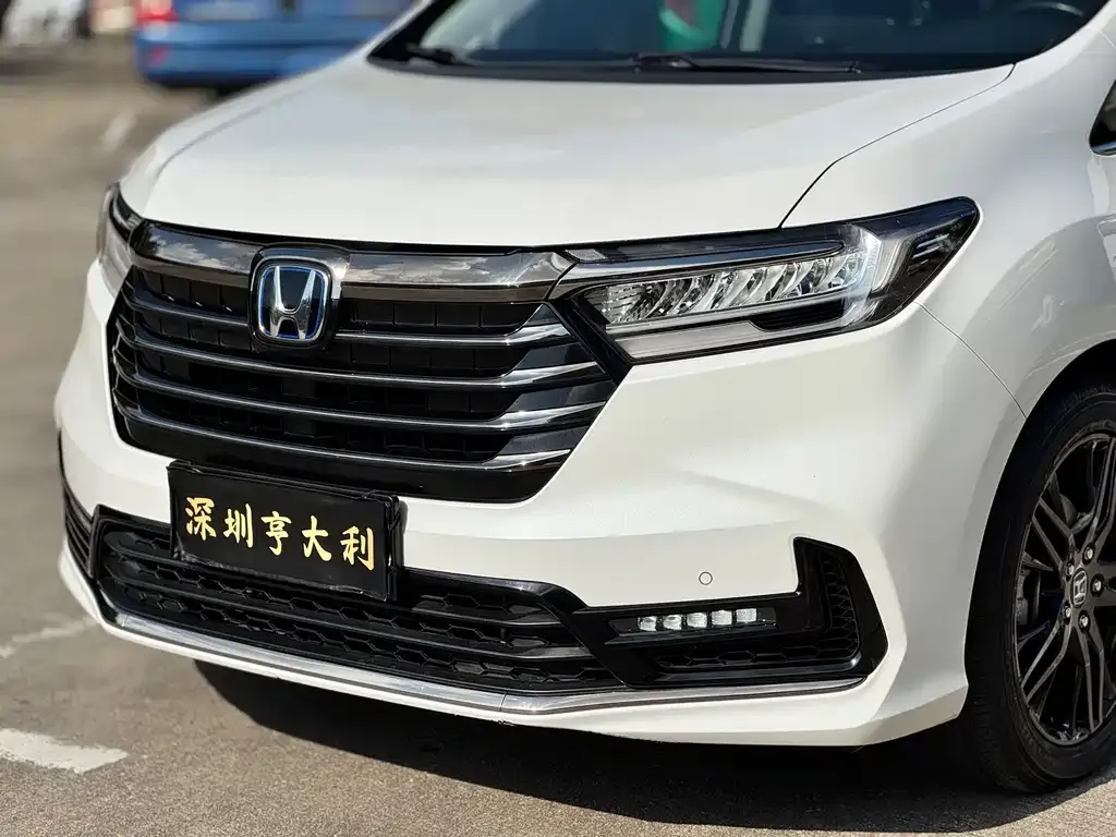 Honda Odyssey — фото 10