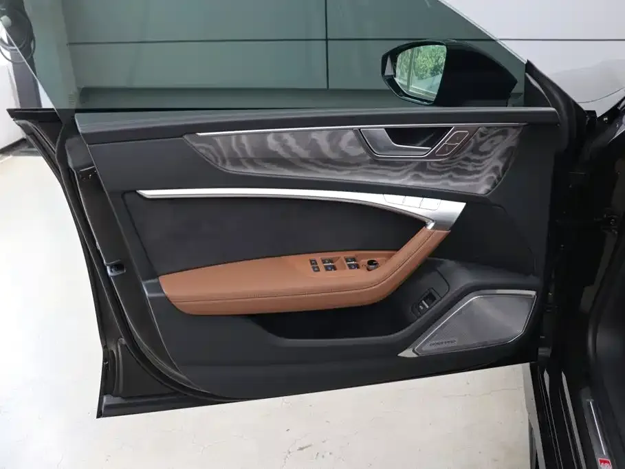 Audi A7L — фото 3