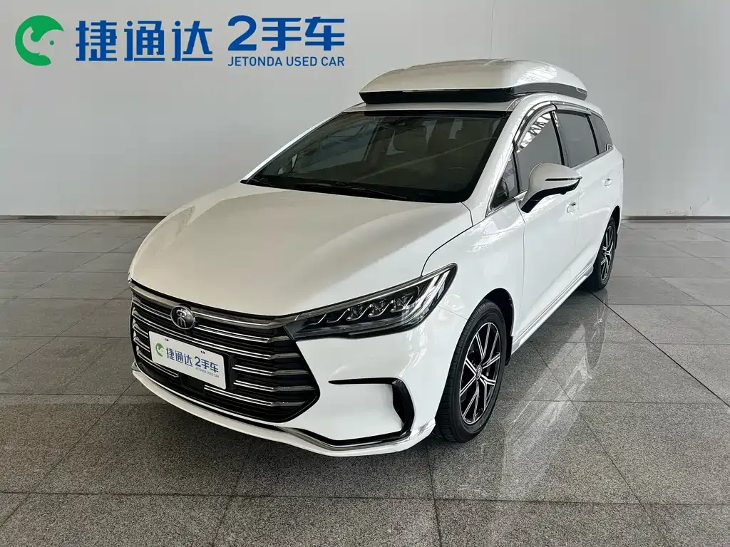 BYD MAX New Energy — фото 1