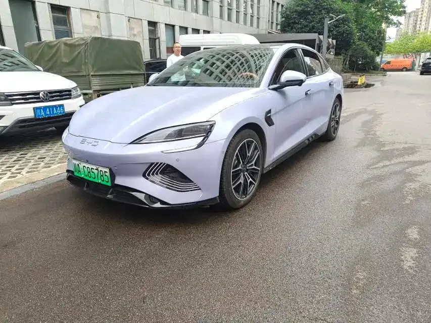 BYD Seal — фото 1